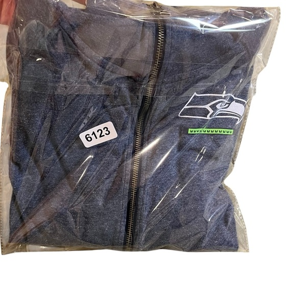 Seattle Seahawks | Nike Women's | Full Zip Hoodie Sweatshirt Medium - Picture 8 of 9